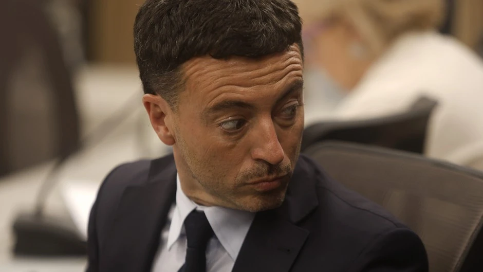 Valdés presiona a De Loredo para que lo respalde en la presidencia de la UCR