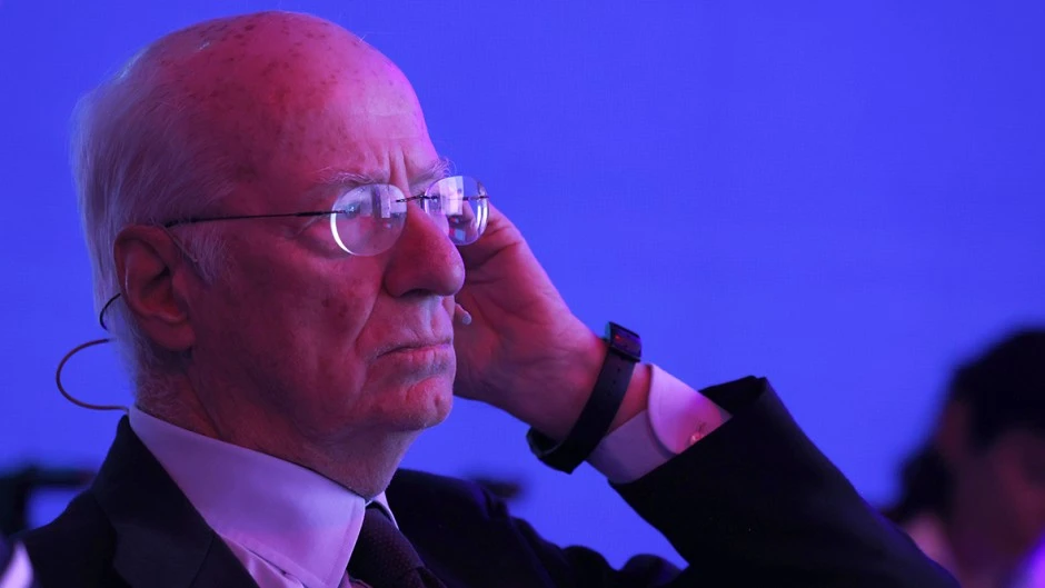 Rocca aprovecha las vacaciones de Pettovello en Dubai y ordena a Torrendell que presente su reforma educativa