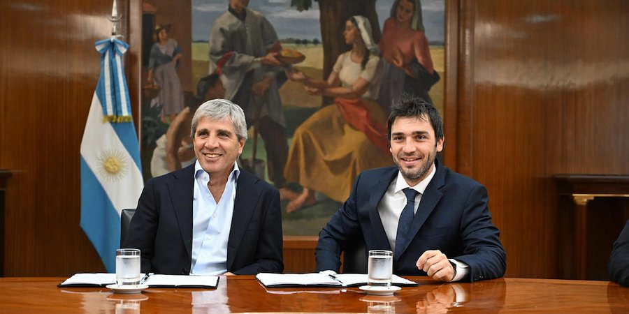 Caputo se reúne con Torres y hay expectativa por anuncios de baja de retenciones al crudo de petróleo