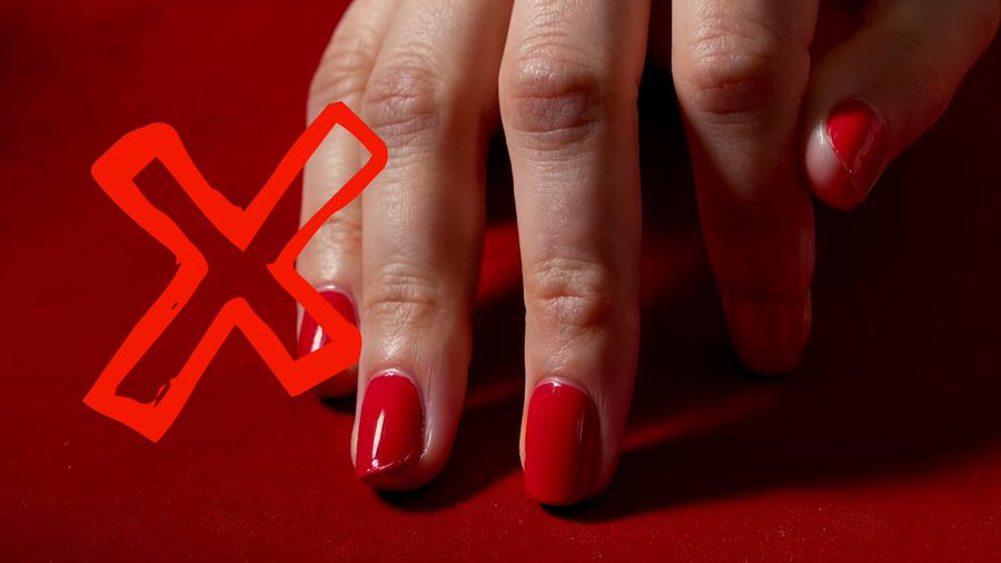 Ni dorado ni rojo: el color de uñas que será tendencia estas fiestas