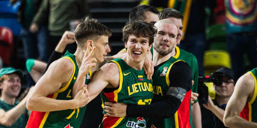 Anotó 3 triples en 10 segundos sobre el final del partido, dio vuelta el marcador y desató la locura en la clasificación al Mundial de básquet