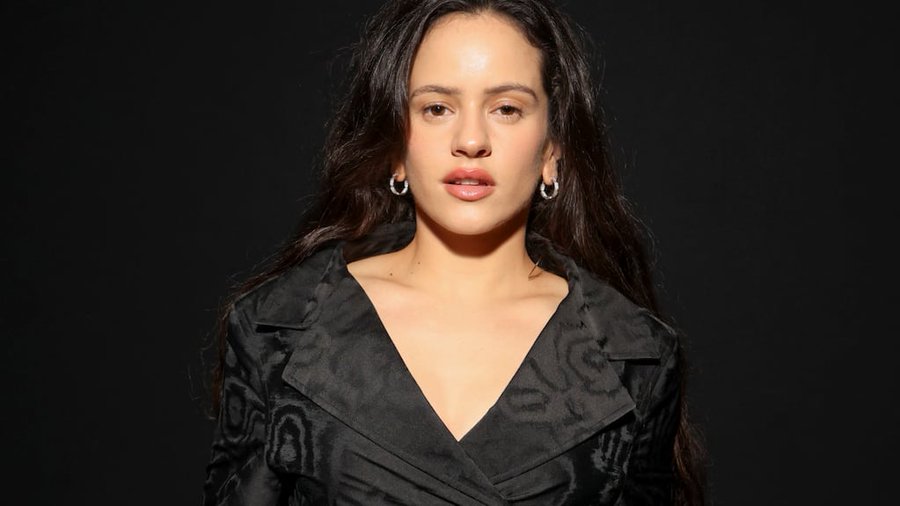 Rosalía cantó “La Perla” en el programa de Jimmy Fallon y habló de Euphoria