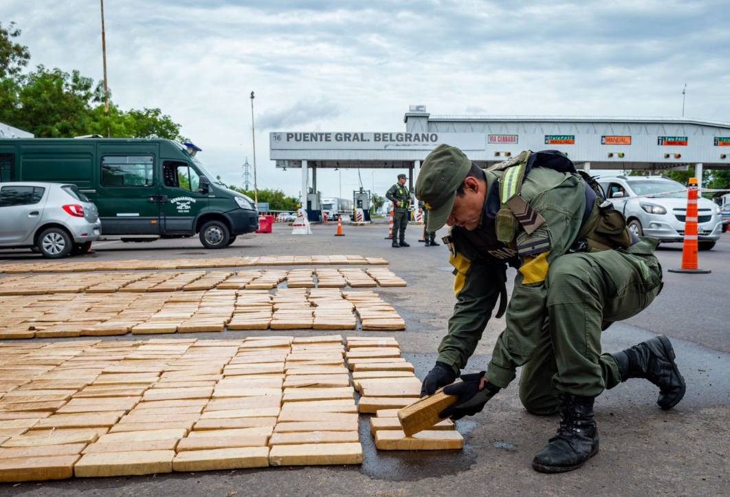 Chaco Puente General Belgrano: Gendarmería intercepta camión con más de 1190 kilos de marihuana