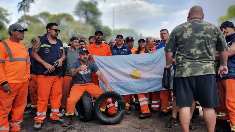 Advertencia a la CGT: La oposición le arrebató el poderoso gremio de los portuarios de Rosario